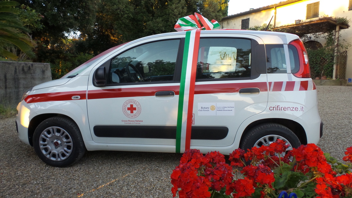 Croce Rossa, il Rotary Club Firenze dona un’auto per il servizio in Città